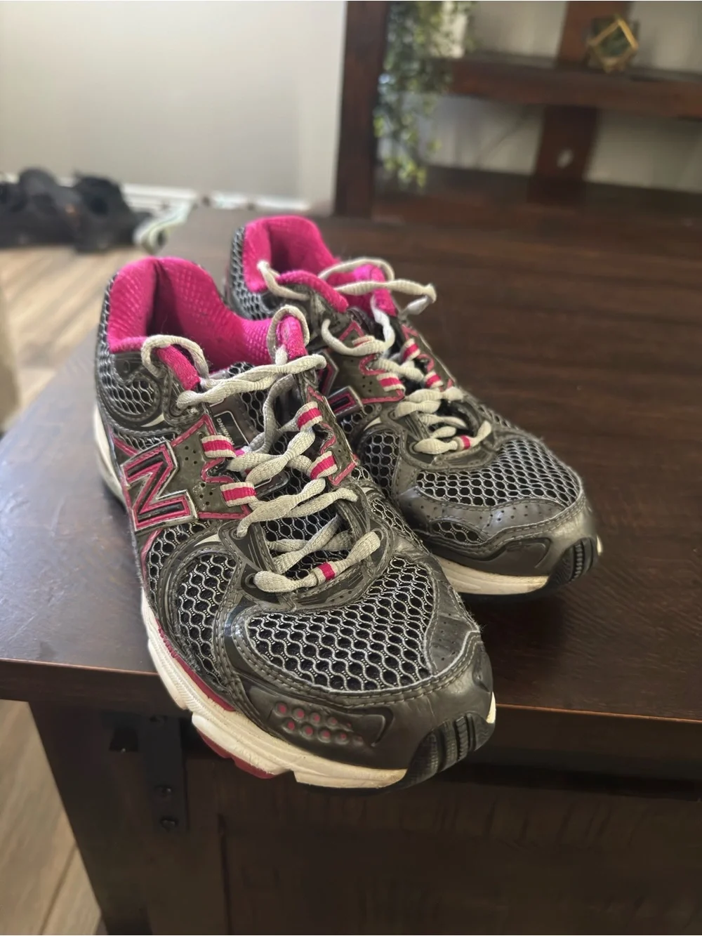 New Balance 760 Susan G Komen Breast Cancer Edition Shoes WR760KM SZ 6 1/5 Women - Picture 3 of 6